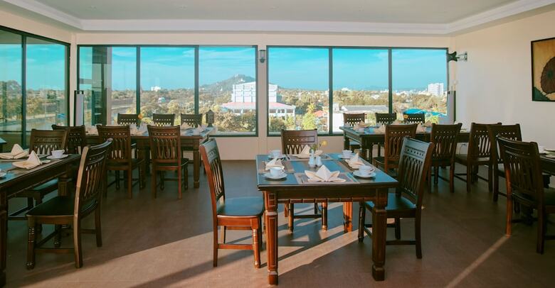 Hotel Sunset Palace View Suites