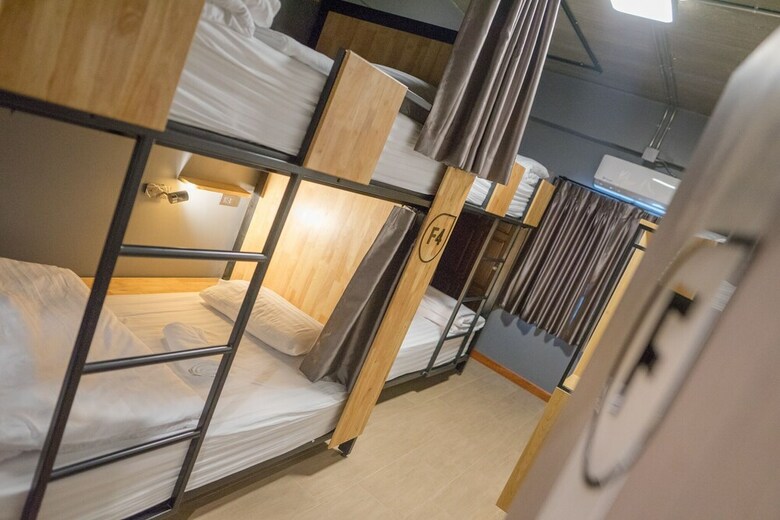Hostal Ray Coffee Bar & Hostel - Adults Only