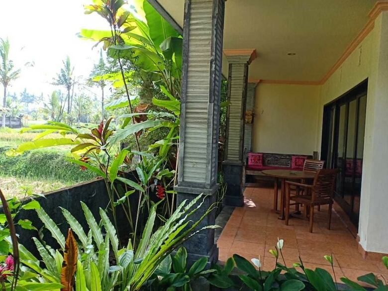 Bed & Breakfast Semanggi Cottage