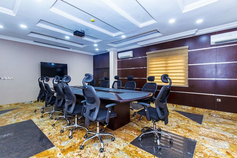 Joygate Hotel & Suites