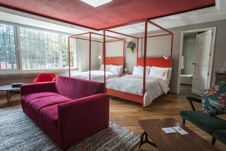 Bed & Breakfast Pug Seal Coyoacan