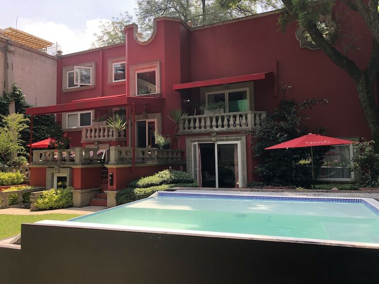 Bed & Breakfast Pug Seal Coyoacan