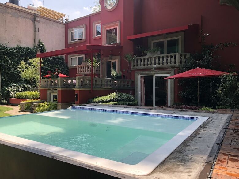 Bed & Breakfast Pug Seal Coyoacan