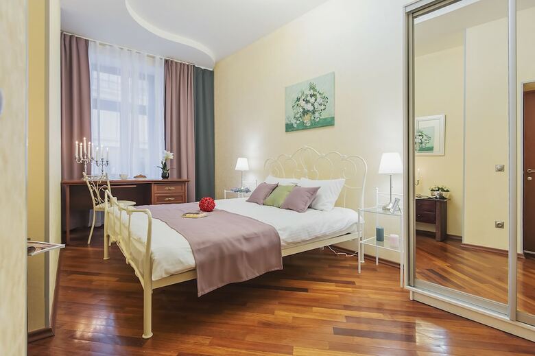 Gm Apartments Roomy Mansion At Arbat