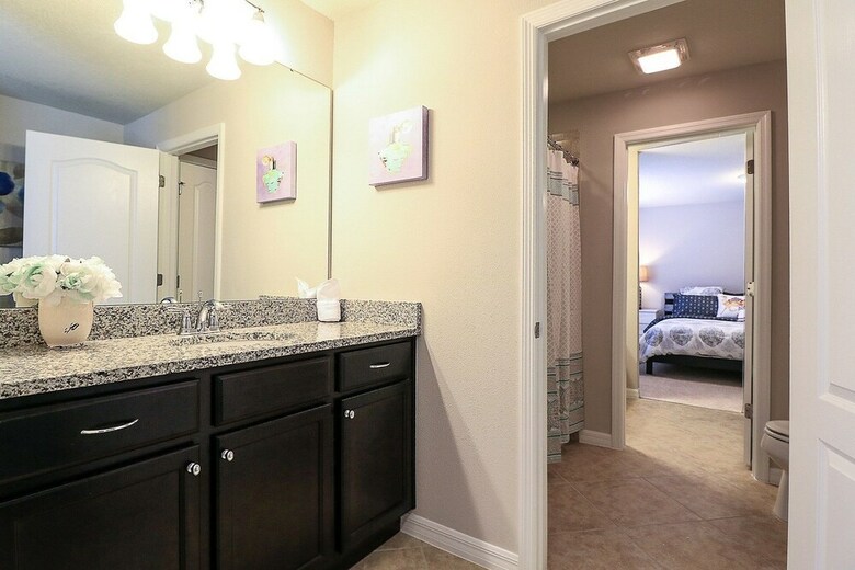 Windsor At Westside-8 Bedrooms House W/pool-3710ww