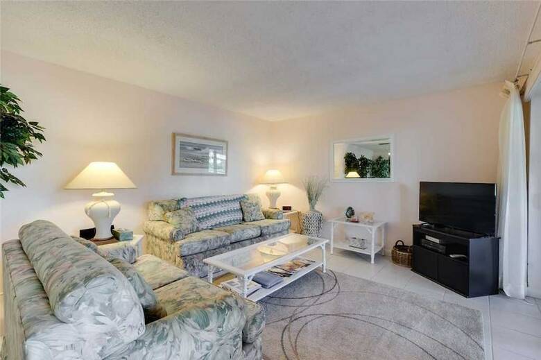 Bonita Beach 154e - One Bedroom Condo