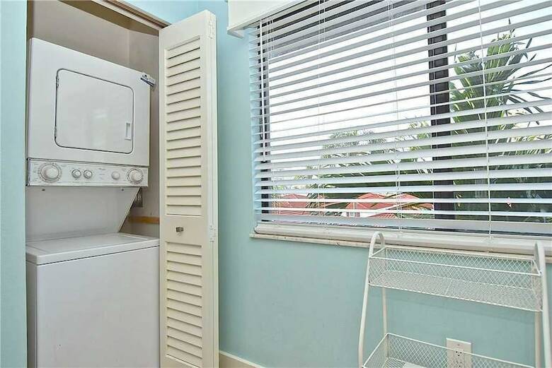 Siesta Dunes Beach 201 - Two Bedroom Condo