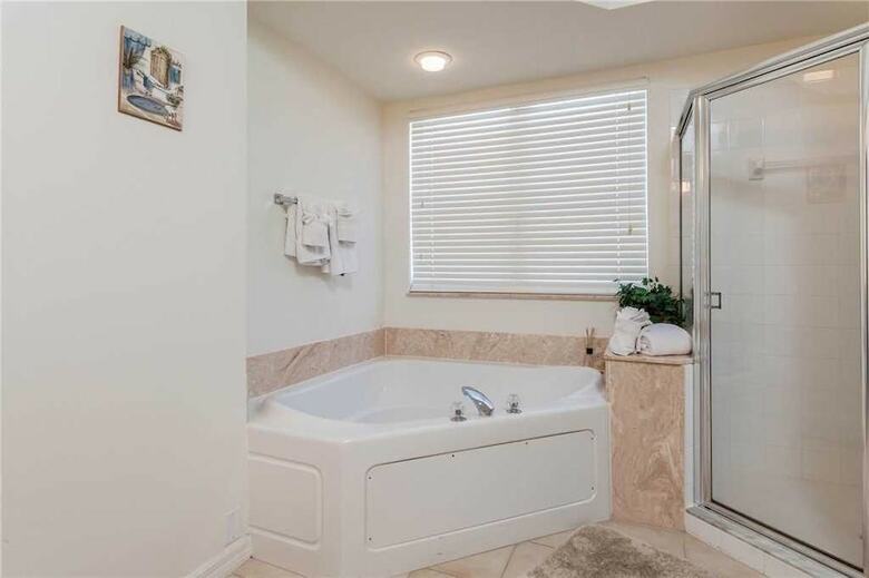 Island Beach Club 304 - Two Bedroom Condo