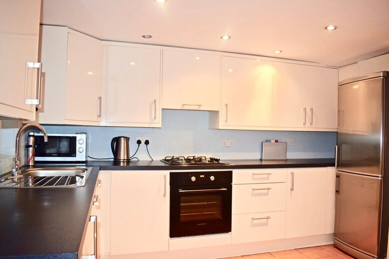 2 Bedroom Apartment Close To Canal Dock Dublin