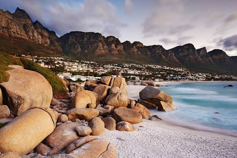 Peaceful Camps Bay 5 Bedroom Nature Villa