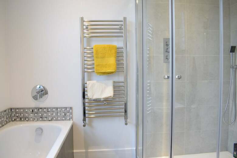 3 Bedroom Garden House In Earlsfield