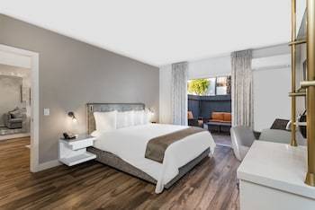 Anaheim Plaza Hotel
