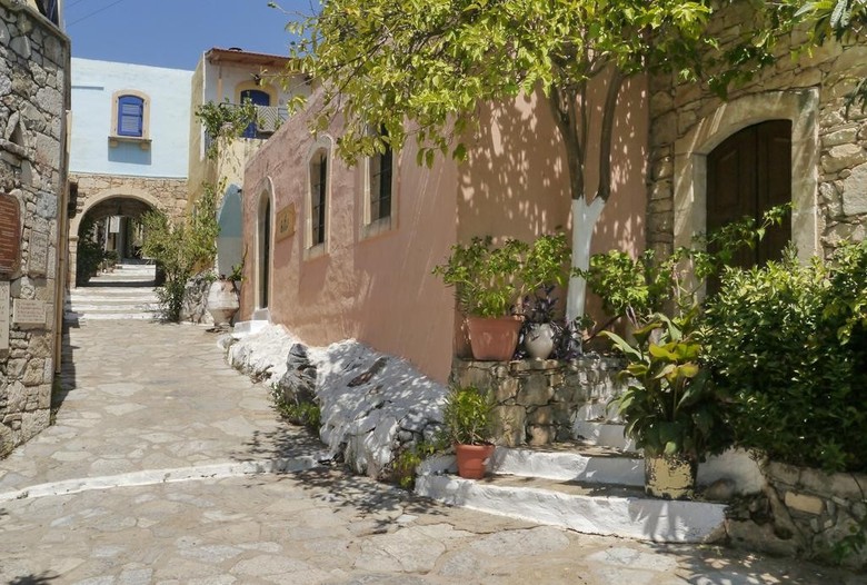 Hotel Arolithos Traditional Cretan Village