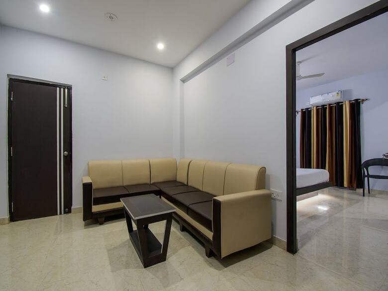 Oyo 26974 Hotel S G International