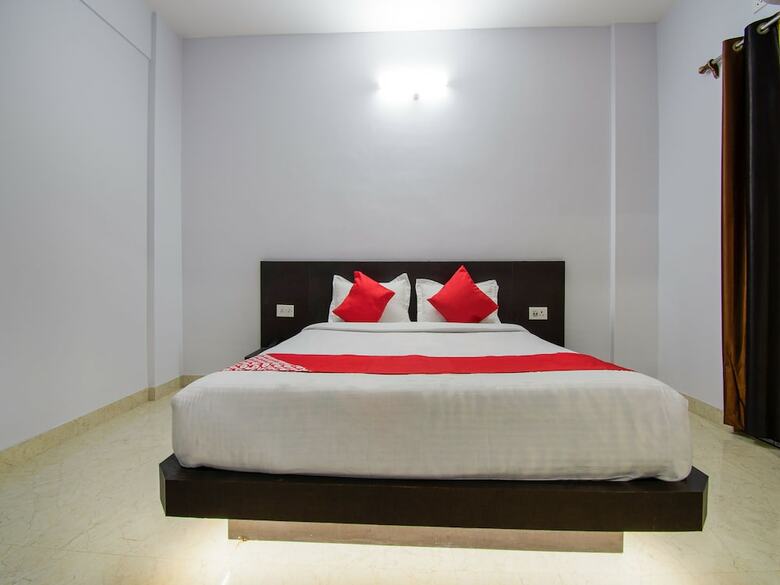 Oyo 26974 Hotel S G International