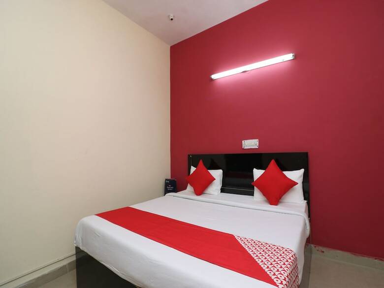 Hotel Oyo 26782 Mehak Palace