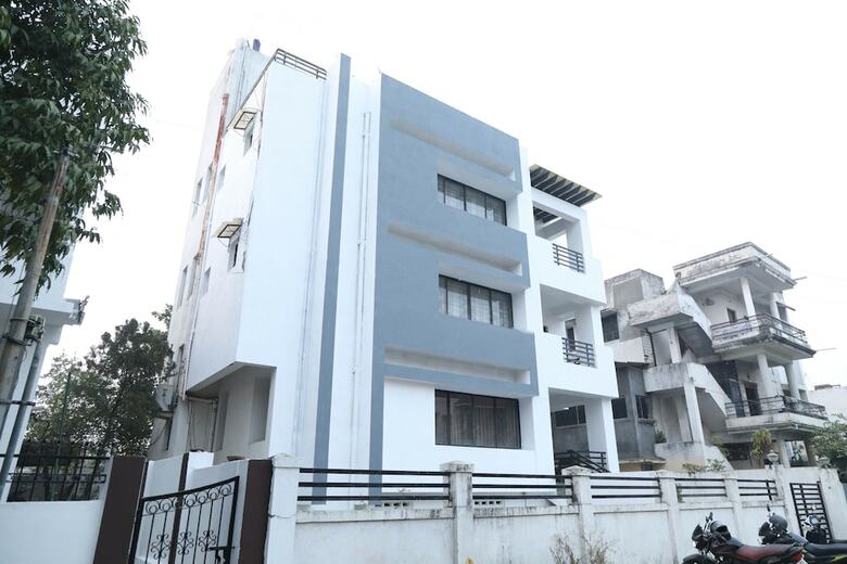 Hotel Oyo 26499 Check Inn Service Apartment