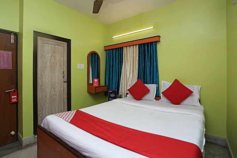 Hotel Oyo 13568 Debalay Guest House