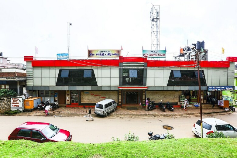 Hotel Oyo 24364 Shiv Shanthi Grand