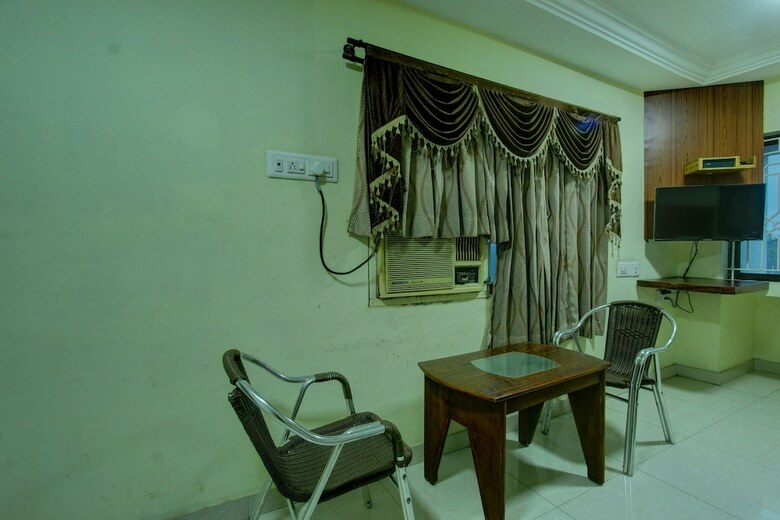 Oyo 26797 Ss Hotels