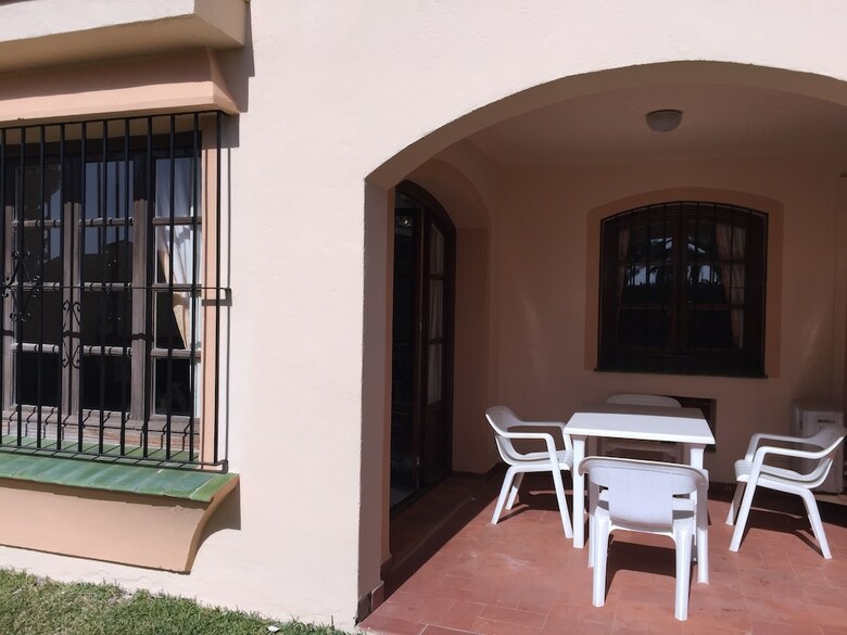 Aparthotel Apartamentos El Toro