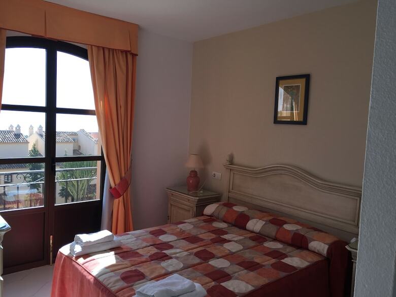 Aparthotel Apartamentos El Toro