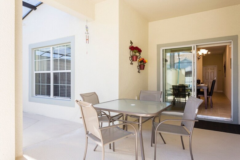Wonderful Vacation Townhouse With Pool Sl4893