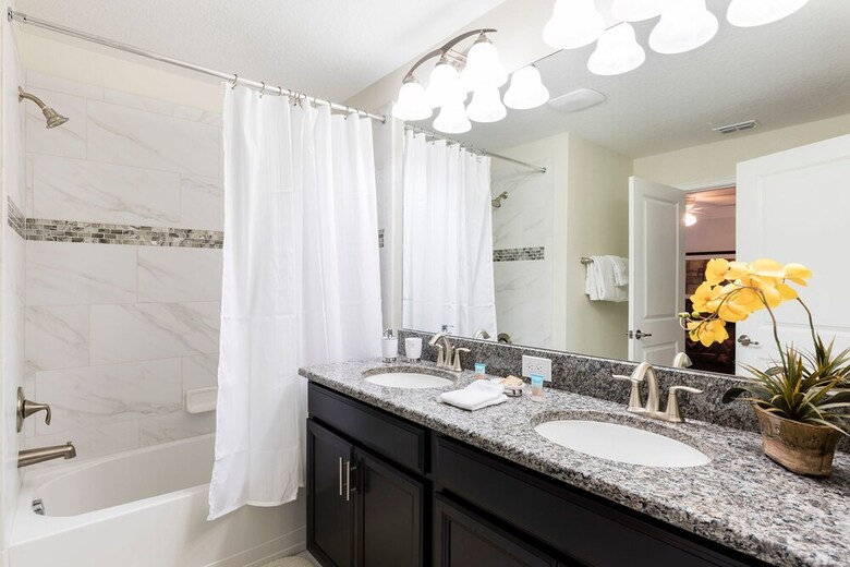 Lovely Vacation Townhouse With Pool Sl3103