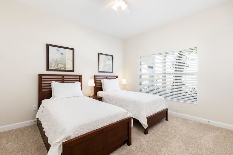 Lovely Vacation Townhouse With Pool Sl3103
