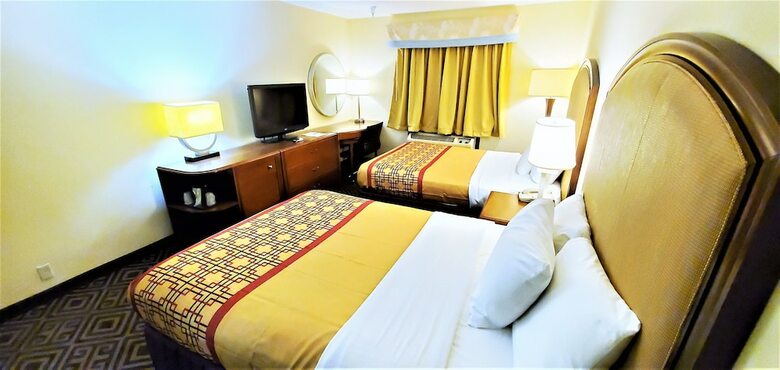 Hotel Travel Inn & Suites