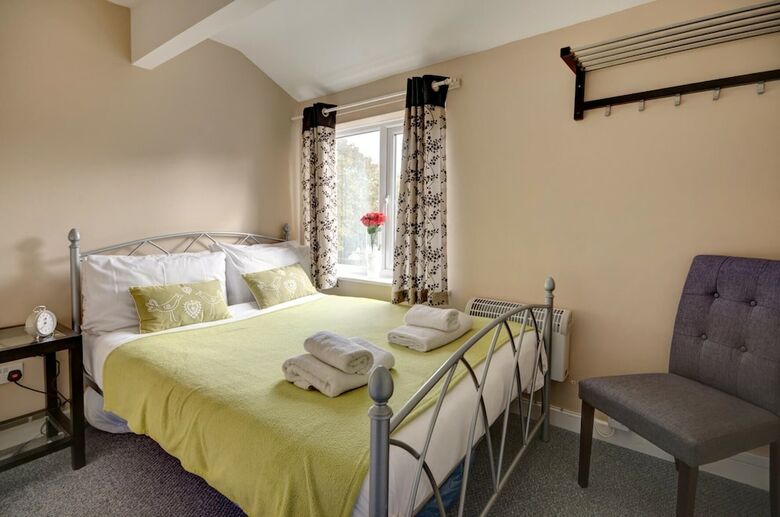 Walkers Court 3 Bedroom Apartment