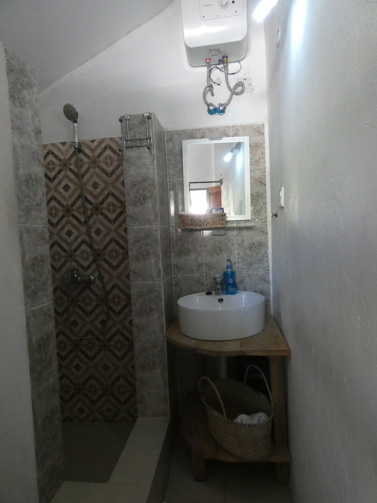 Bed & Breakfast Bahari Pizza Restaurant And Bungalows