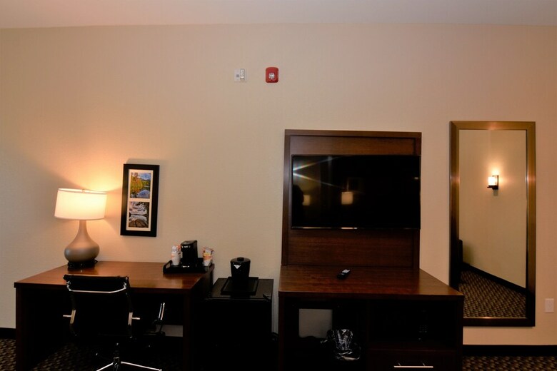 Hotel Comfort Inn And Suites