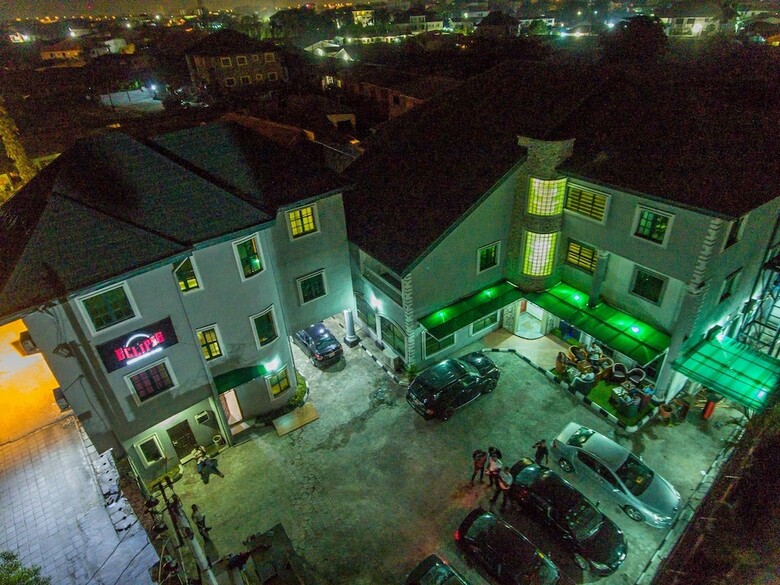 Eclipse Hotel And Lounge