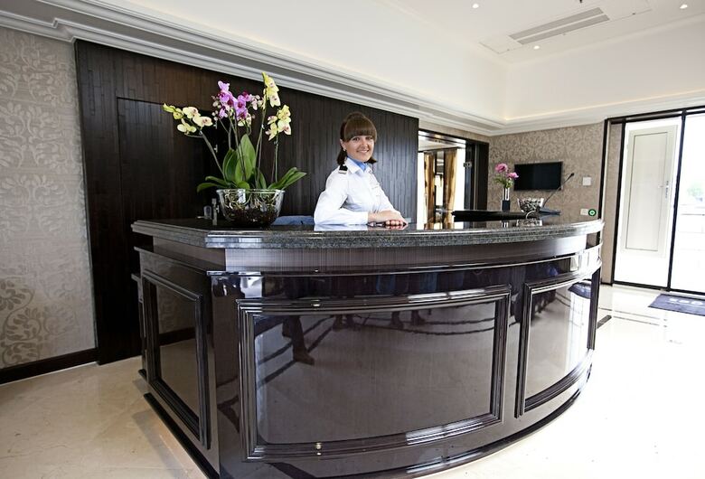 Hotel Select Ms Charles Dickens - D�sseldorf