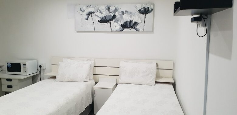 Hotel Iqhayiya Guest House