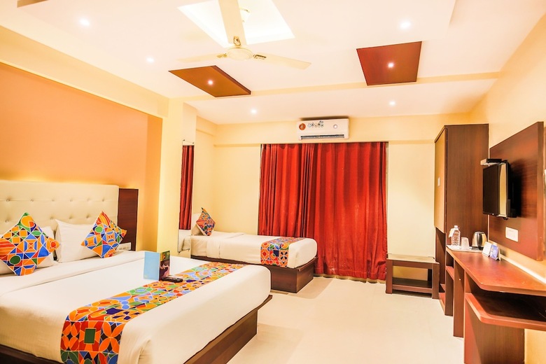 Hotel Fabexpress Malad Residency