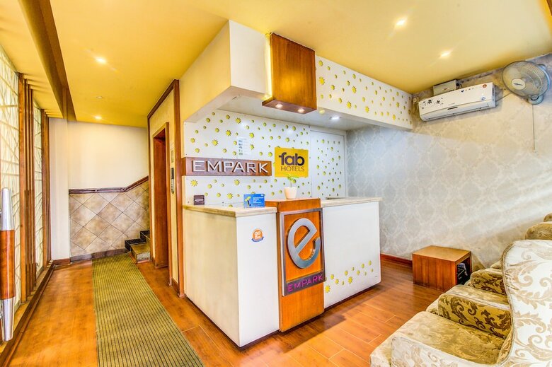 Fabhotel Empark
