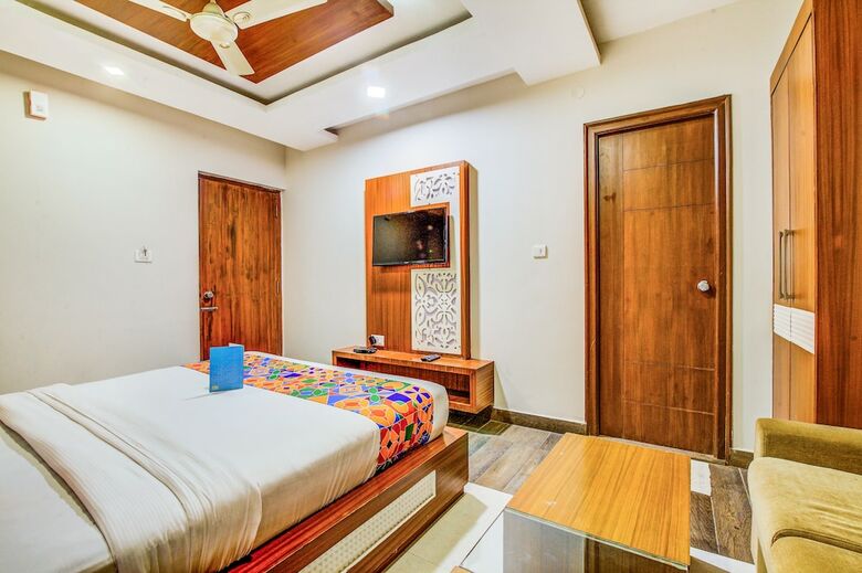 Fabhotel Empark