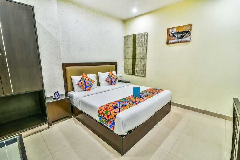 Fabhotel Kingston