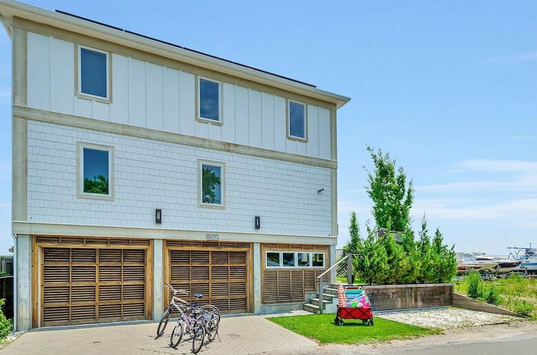 North Fork Waterfront Beach House