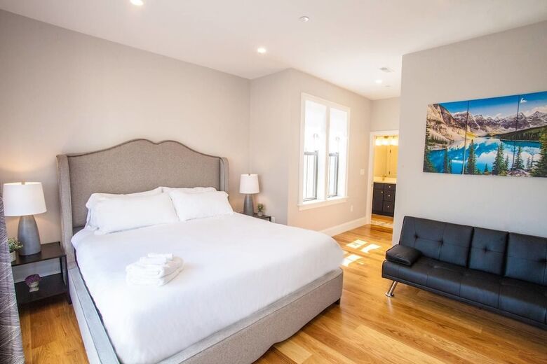 Aparthotel Luxury Condo 4 Bed 2 Bath Downtown Boston Sleeps 8
