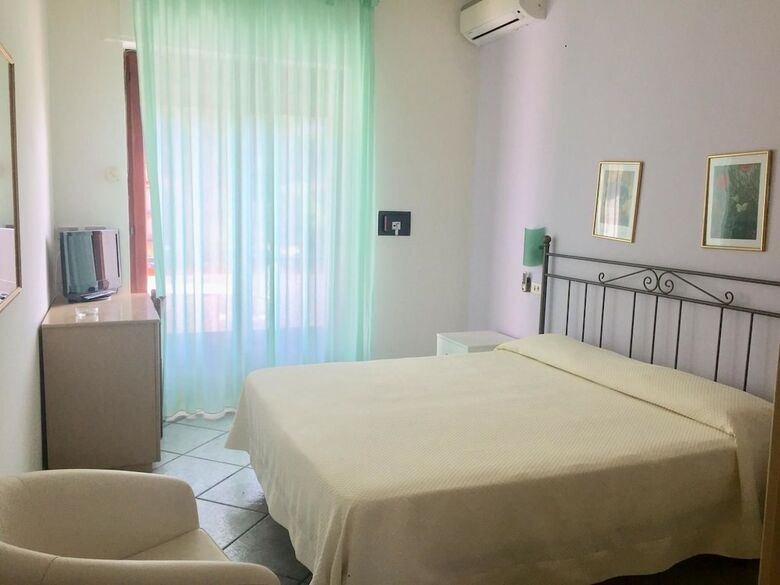 Posada Hotel Lembo Di Mare
