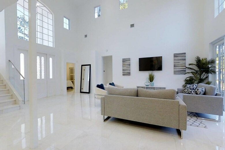 Beautiful Hollywood Beach 4b/r Home W/heated Pool