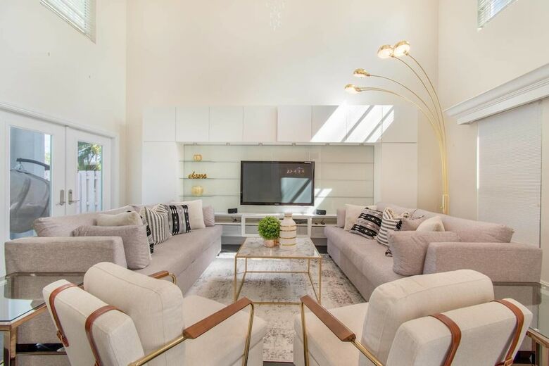 Hollywood Dream House - 5 Bedroom W/heated Pool