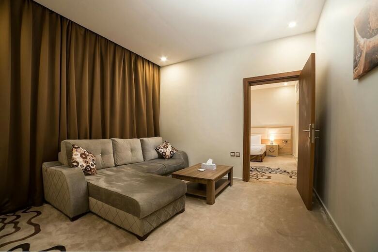 Golden Garden Almadina Hotel