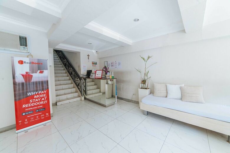 Hotel Reddoorz @ Samat Mandaluyong