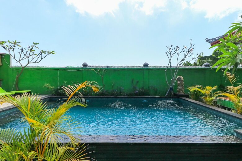 Hostal The Green Groves Hostel