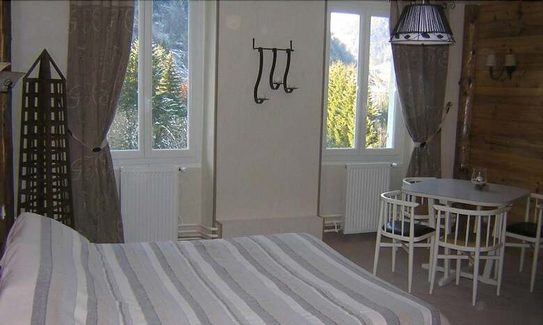 Hotel Chambres D'h�tes Joly Saint Sauveur