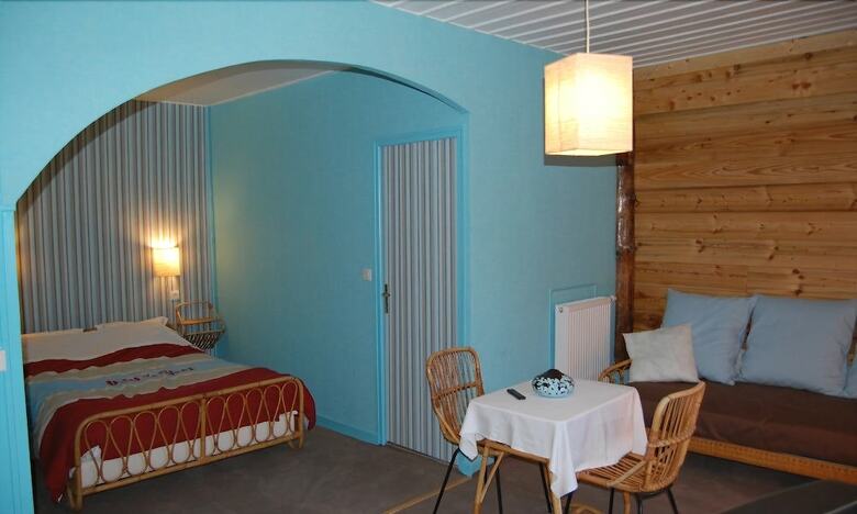 Hotel Chambres D'h�tes Joly Saint Sauveur